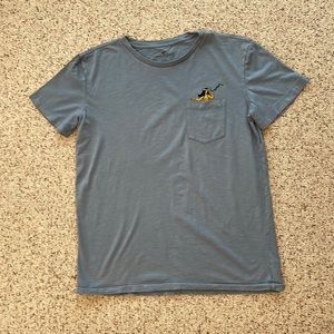 American Eagle T-shirt. Fun hula girl on pocket. Men’s medium